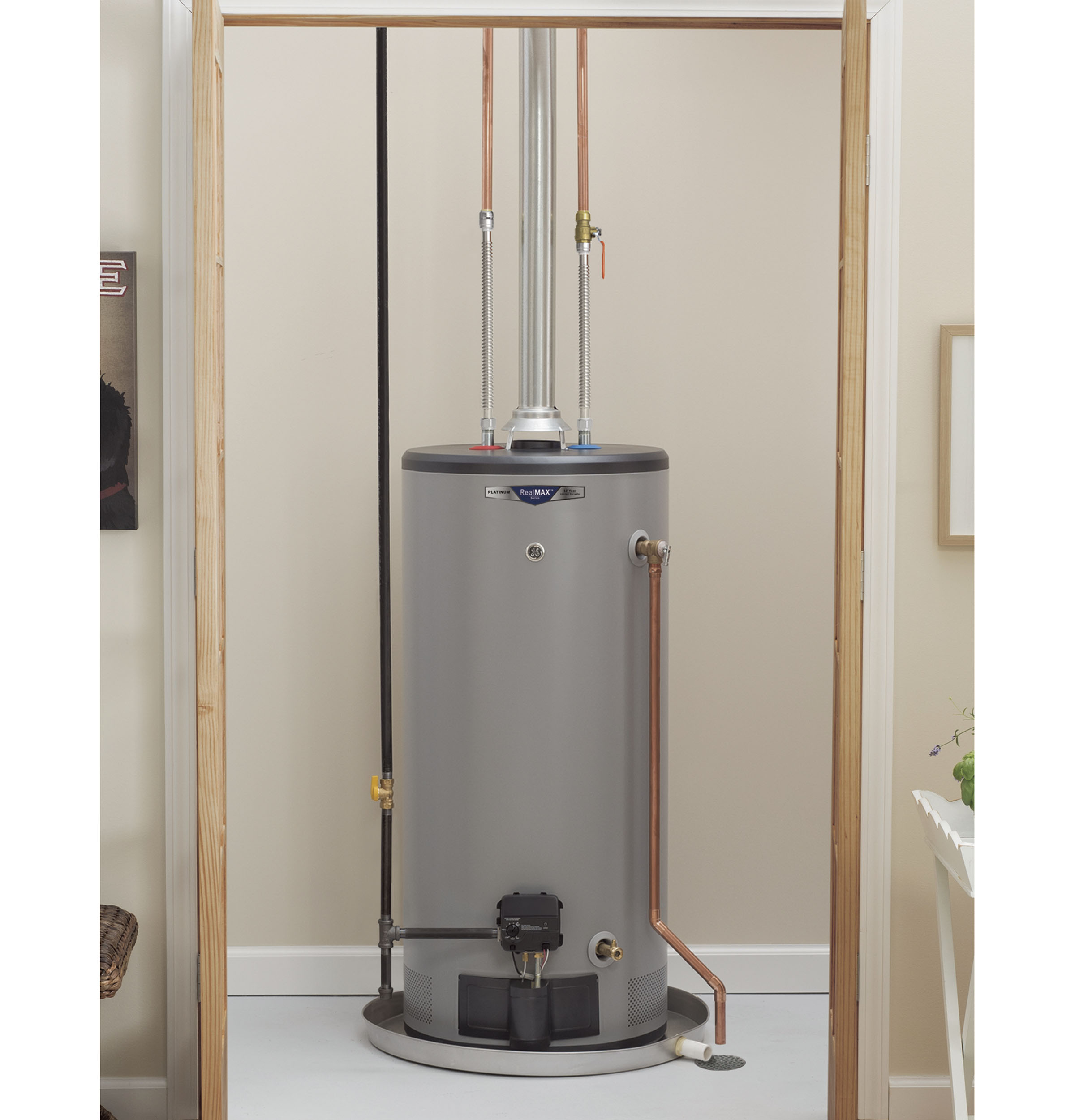 GE RealMAX Premium 40-Gallon Short Natural Gas Atmospheric Water Heater - Image 2